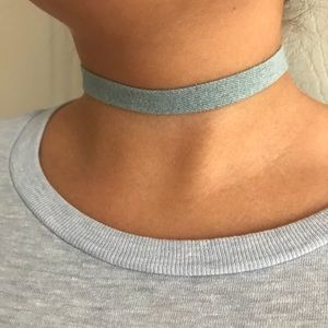 Velvet blue choker